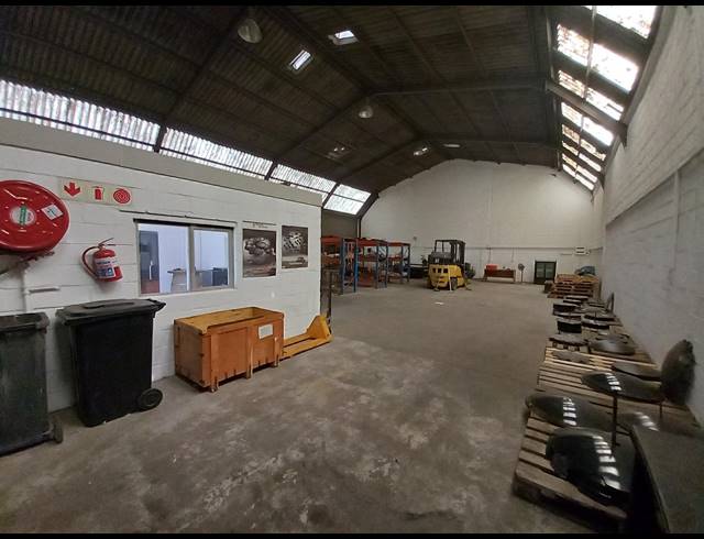 291M² FACTORY RENTED IN BRACKENFELL INDUSTRIAL